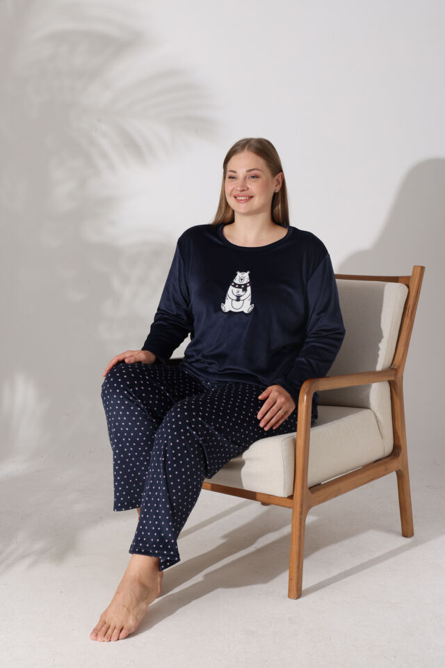 Estiva Kadın Ayıcık Desenli Lacivert Büyük Beden Kadife Pijama Takımı