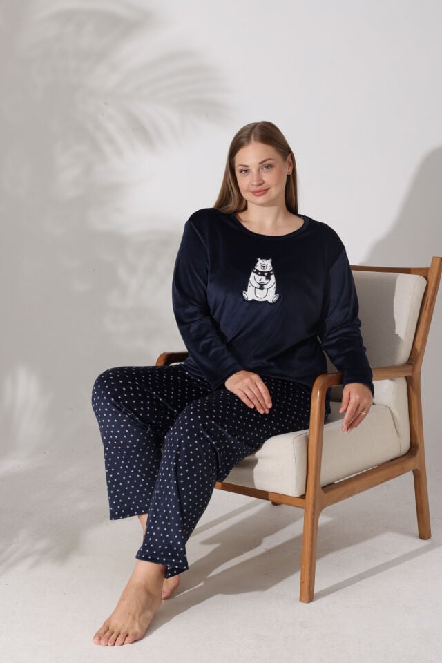 Estiva Kadın Ayıcık Desenli Lacivert Büyük Beden Kadife Pijama Takımı