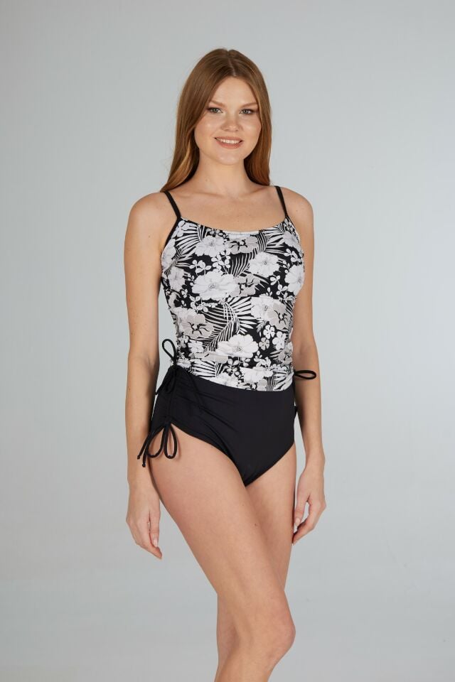 Estiva Kadın Çiçek Desenli Siyah Emprime Şortlu İnce Askılı Tankini