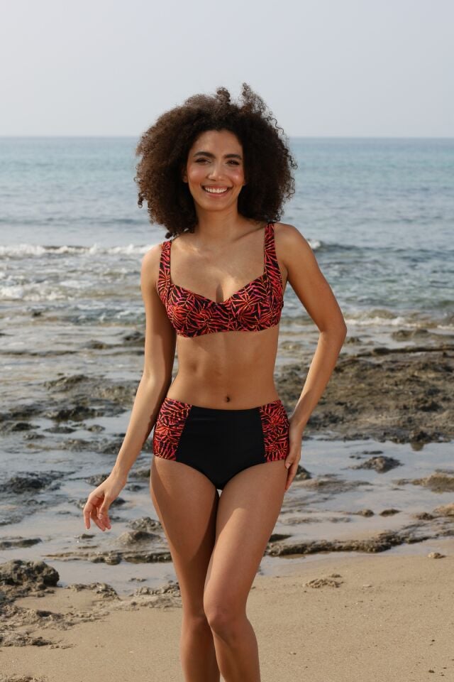 Estiva Kadın Yaprak Desenli Siyah Balenli Emprime Bikini Takımı