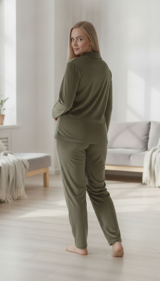 Estiva Kadın Önden Düğmeli Büyük Beden Kadife Pijama Takımı 4XL - Haki