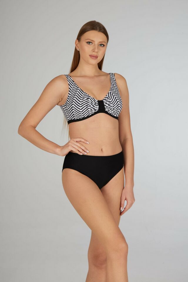 Estiva Kadın Çizgi Desenli Siyah Toparlayıcı Emprime Battal Beden Bikini Takımı