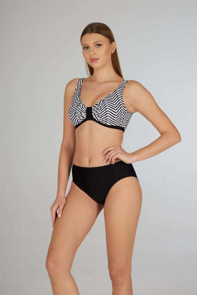 Estiva Kadın Çizgi Desenli Siyah Toparlayıcı Emprime Battal Beden Bikini Takımı