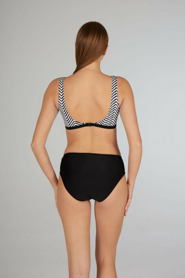 Estiva Kadın Çizgi Desenli Siyah Toparlayıcı Emprime Battal Beden Bikini Takımı