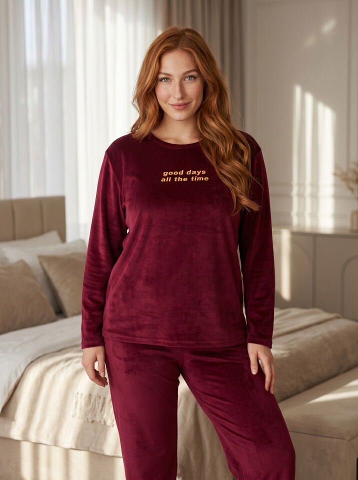 Estiva Kadın Good Yazılı Büyük Beden Kadife Pijama Takımı