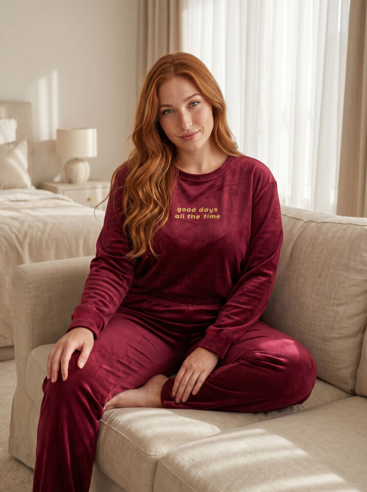 Estiva Kadın Good Yazılı Büyük Beden Kadife Pijama Takımı 4XL - Bordo