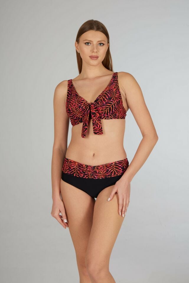 Estiva Kadın Yaprak Desenli Siyah Fular Detaylı Balenli Toparlayıcı Bikini Takımı