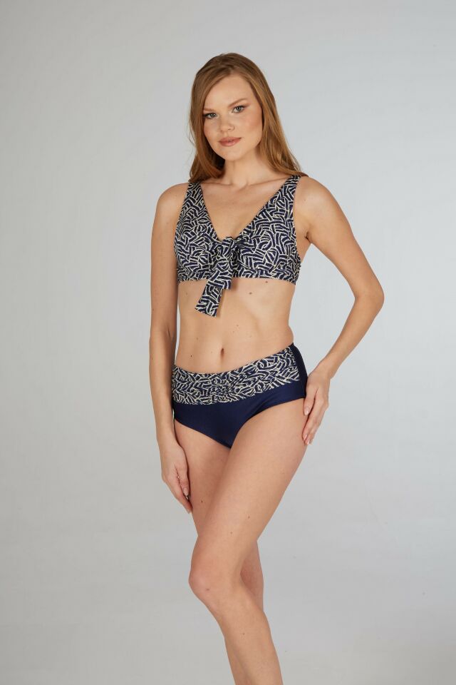Estiva Kadın Çizgi Desenli Lacivert Fular Detaylı Balenli Toparlayıcı Bikini Takımı