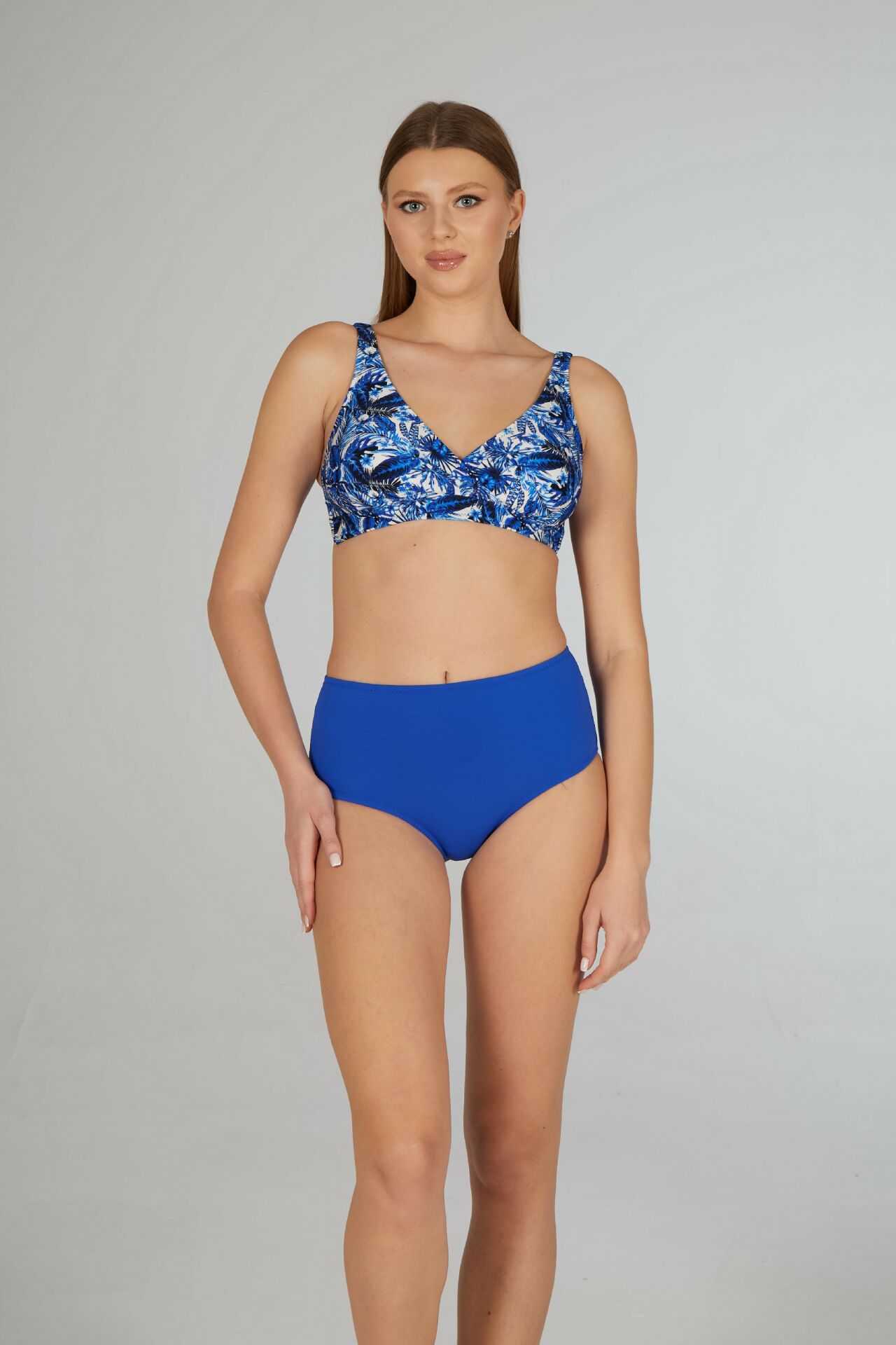 Estiva Kadın Tropikal Desenli Mavi Kruvaze Toparlayıcı Bikini Takımı