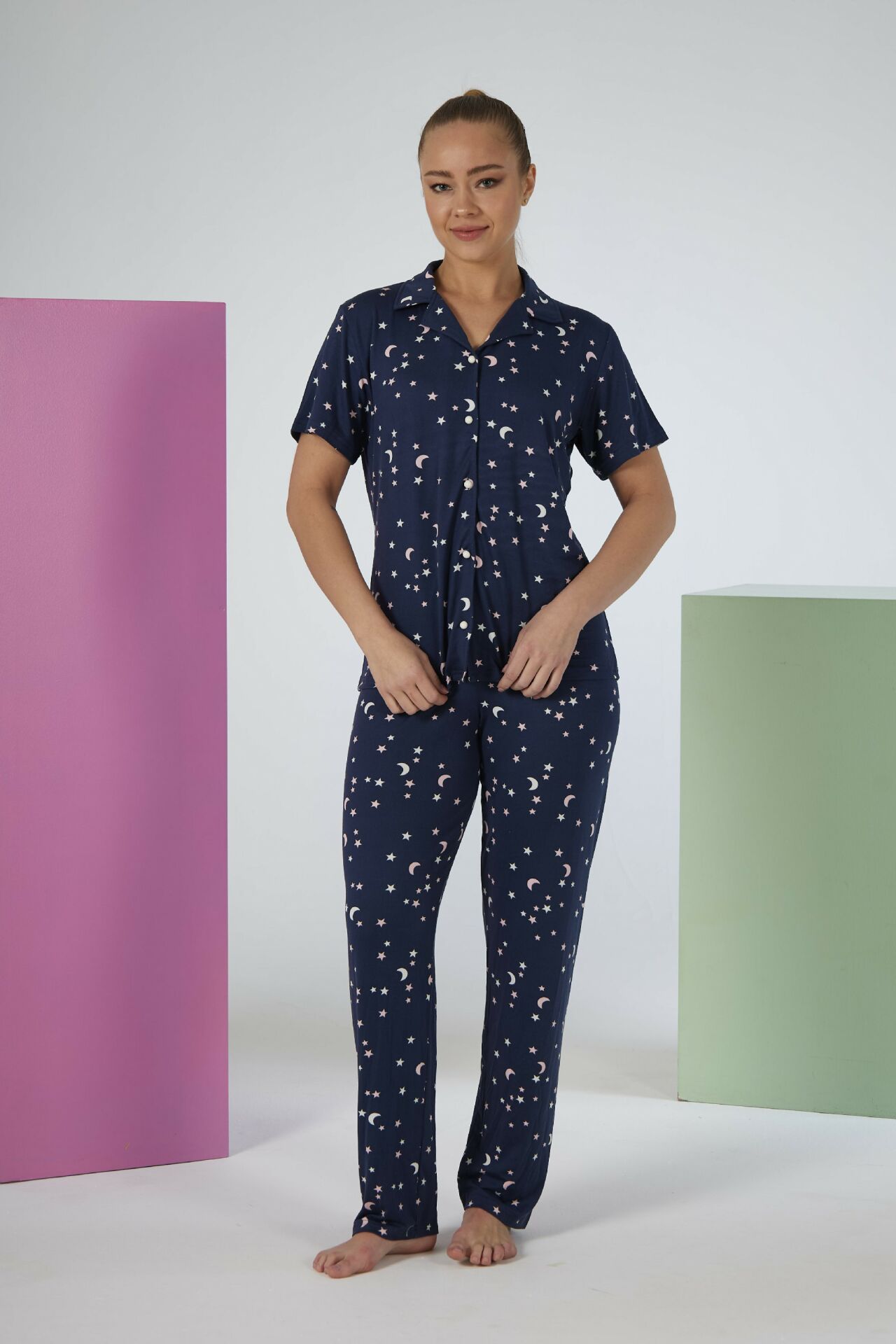 Estiva Kadın Gece Desenli Lacivert Kısa Kollu Önden Düğmeli Soft Pijama Takımı