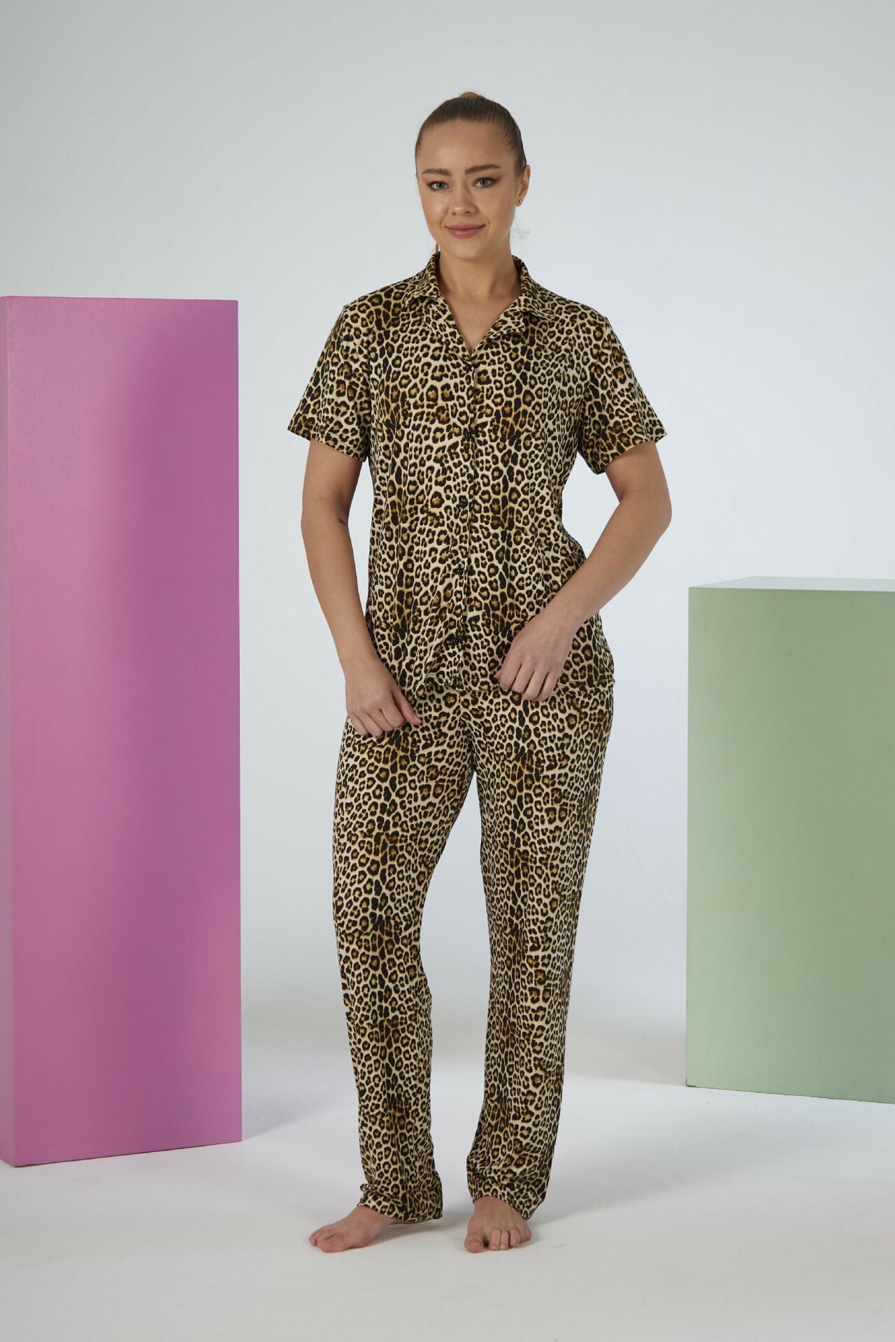 Estiva Kadın Kaplan Desenli Kahverengi Kısa Kollu Önden Düğmeli Soft Pijama Takımı