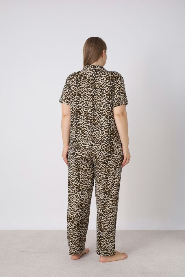 Estiva Kadın Kaplan Desenli Kahverengi Kısa Kollu Önden Düğmeli Soft Battal Pijama Takımı