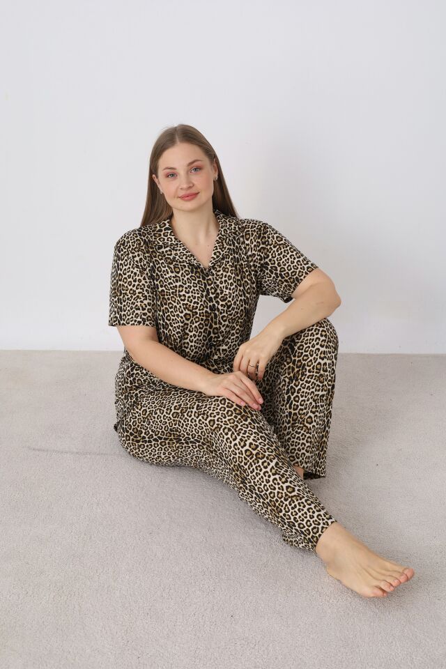 Estiva Kadın Kaplan Desenli Kahverengi Kısa Kollu Önden Düğmeli Soft Battal Pijama Takımı