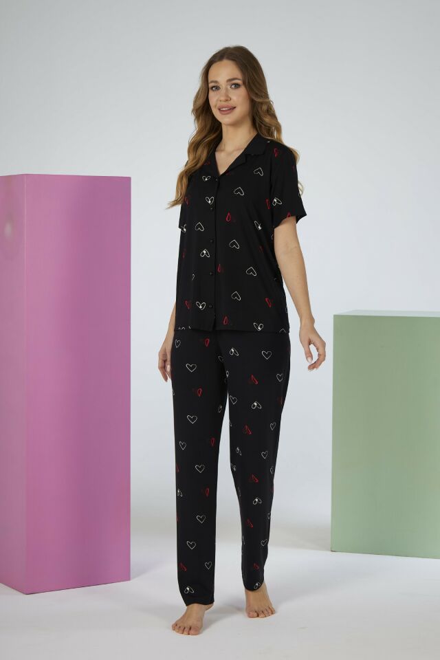 Estiva Kadın Kalp Desenli Siyah Kısa Kollu Önden Düğmeli Soft Pijama Takımı