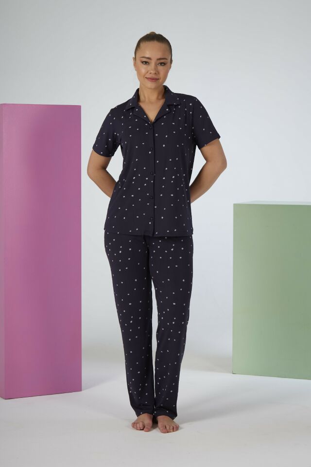 Estiva Kadın Puantiyeli Lacivert Kısa Kollu Önden Düğmeli Soft Pijama Takımı