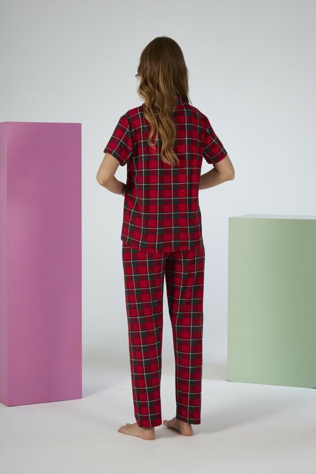Estiva Kadın Kareli Kırmızı Kısa Kollu Önden Düğmeli Soft Pijama Takımı