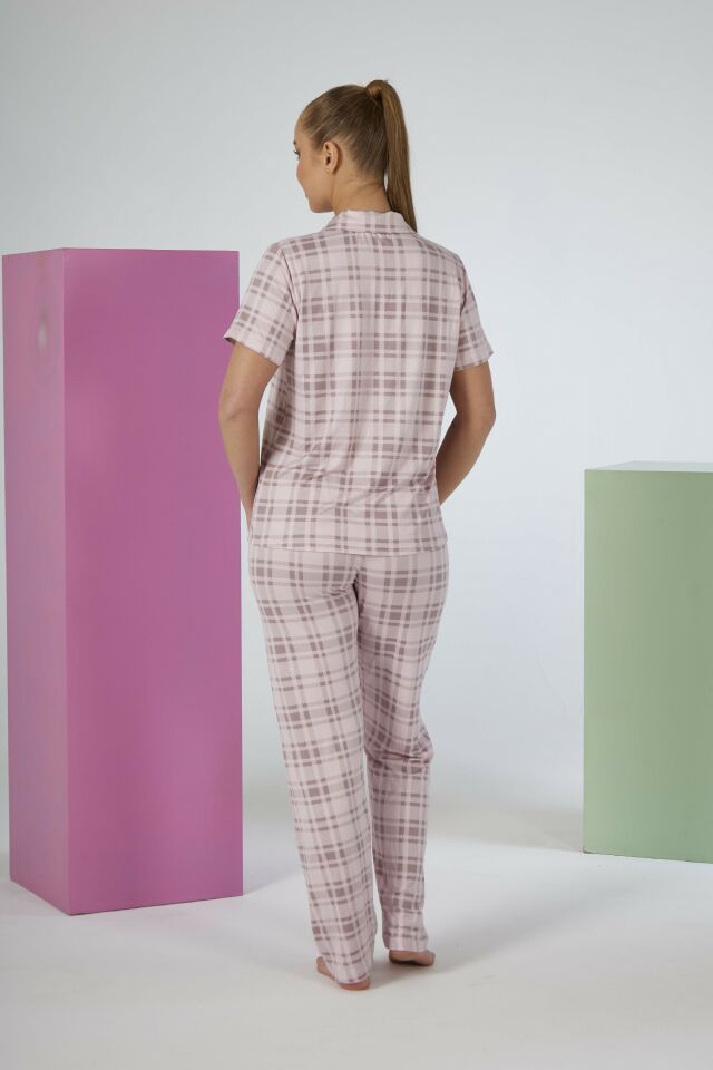 Estiva Kadın Kareli Pembe Kısa Kollu Önden Düğmeli Soft Pijama Takımı