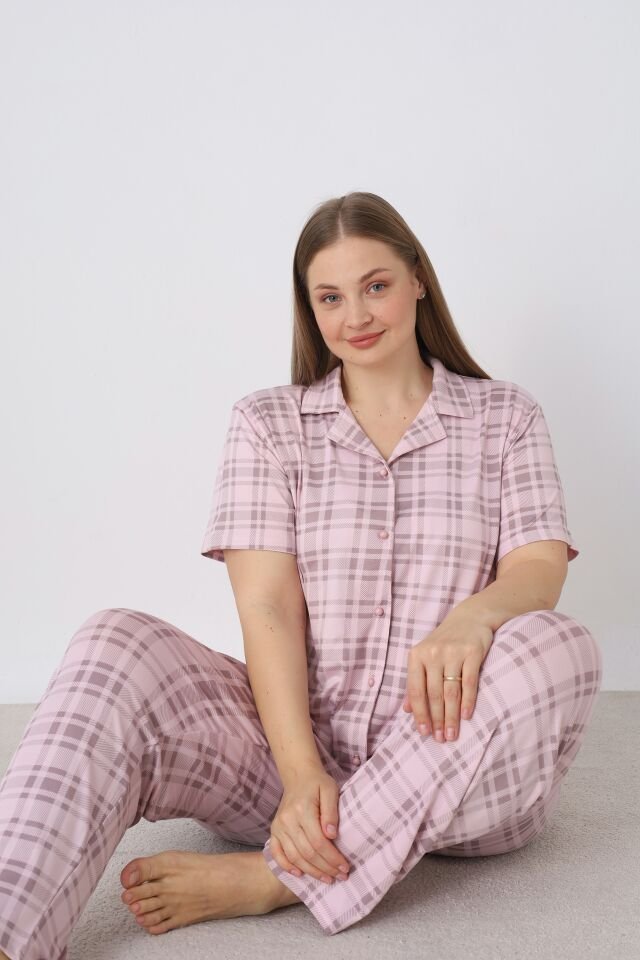 Estiva Kadın Kareli Pembe Kısa Kollu Önden Düğmeli Soft Battal Pijama Takımı