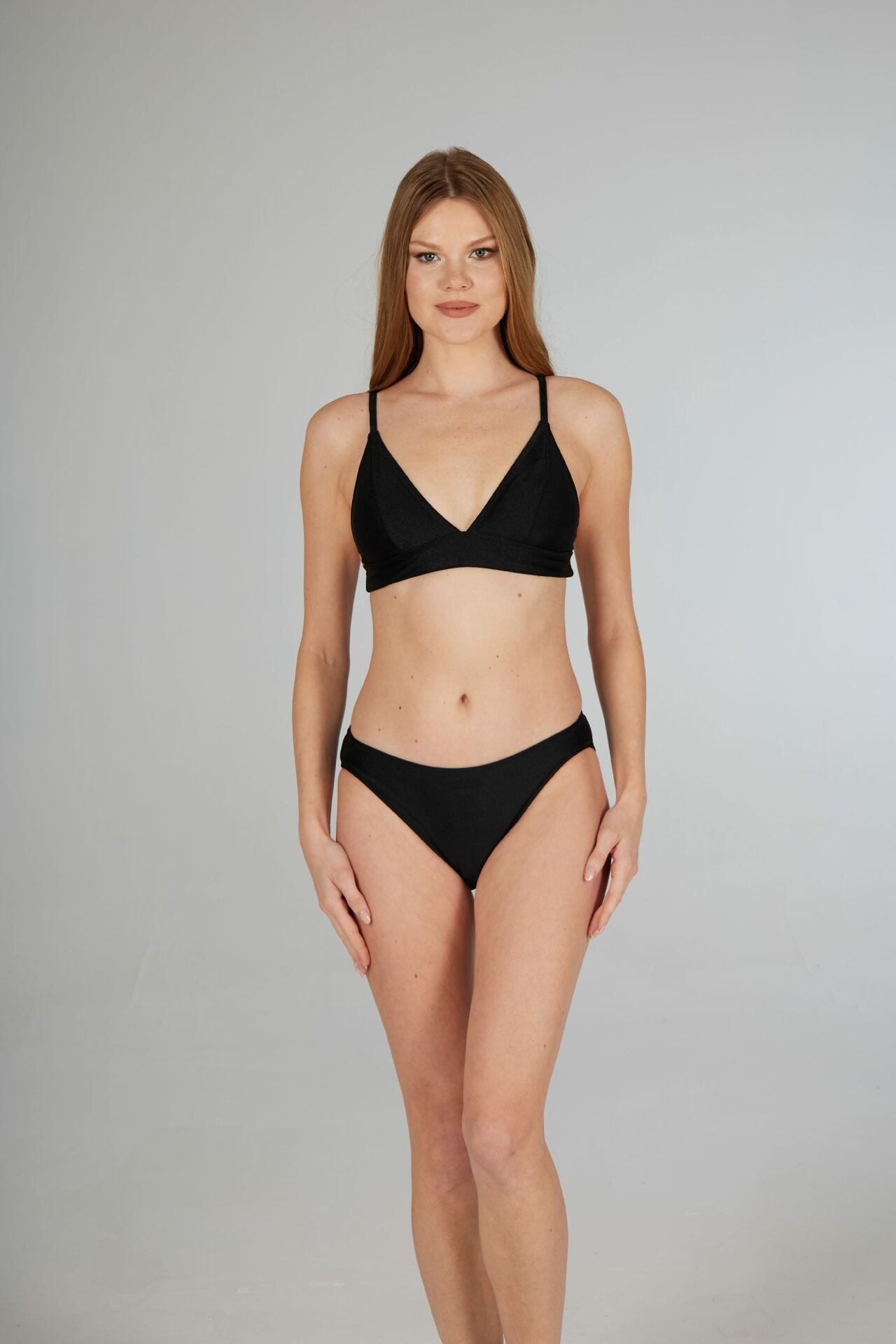 Estiva Geniş Bantlı Toparlayıcı Üçgen Bikini Takımı - Siyah