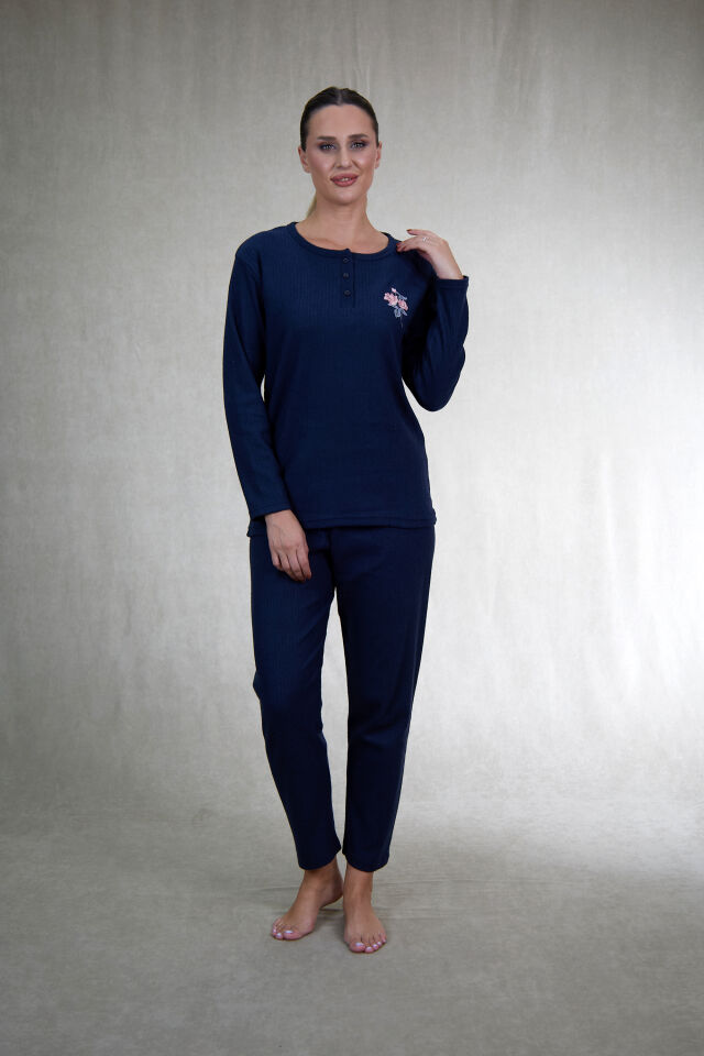 Estiva Kadın Nakış İşlemeli Patlı İnterlok Şardonlu Pijama Takımı Lacivert - 3XL