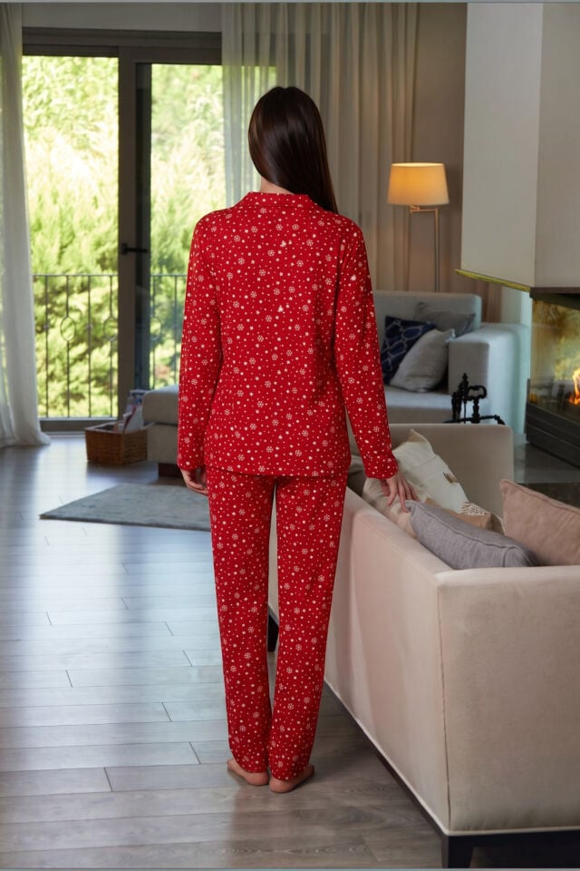 Estiva Kadın Kar Tanesi Desenli Kırmızı Önden Düğmeli Süet Pijama Takımı
