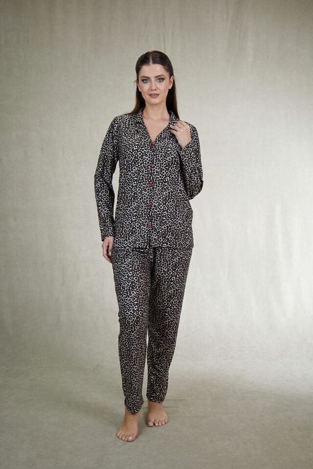 Estiva Kadın Kaplan Desenli Kahverengi Siyah Önden Düğmeli Süet Pijama Takımı alternatif görsel