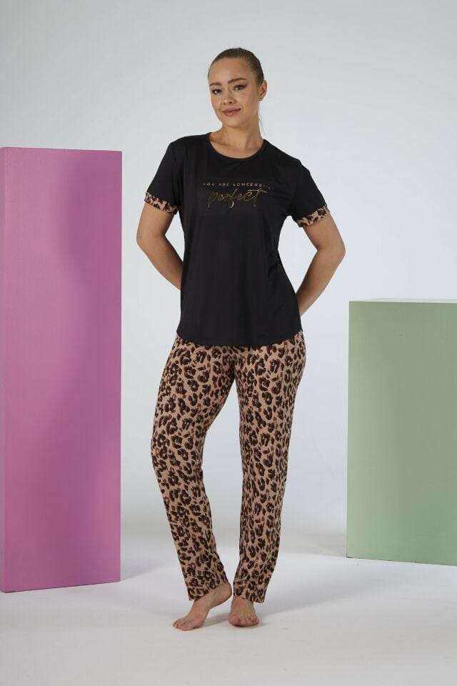 Estiva Kadın Kaplan Alt Desenli Kısa Kollu Soft Pijama Takımı