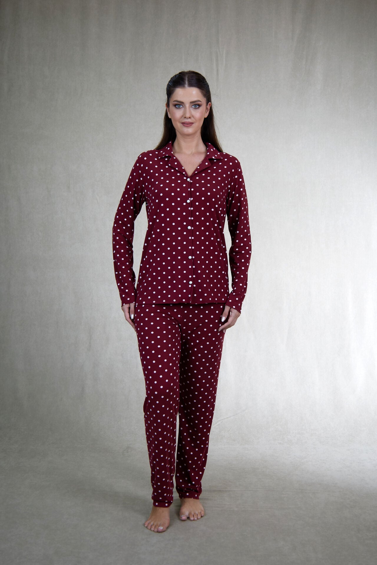Estiva Kadın Puantiyeli Bordo Önden Düğmeli Soft Pijama Takımı