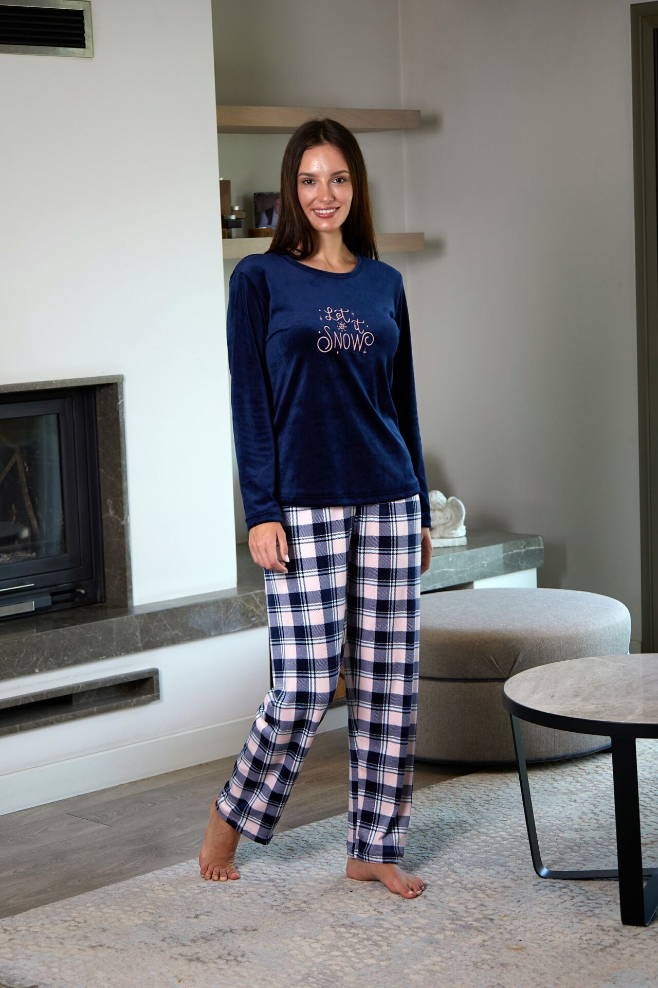 Estiva Kadın Kareli Lacivert Kadife Pijama Takımı
