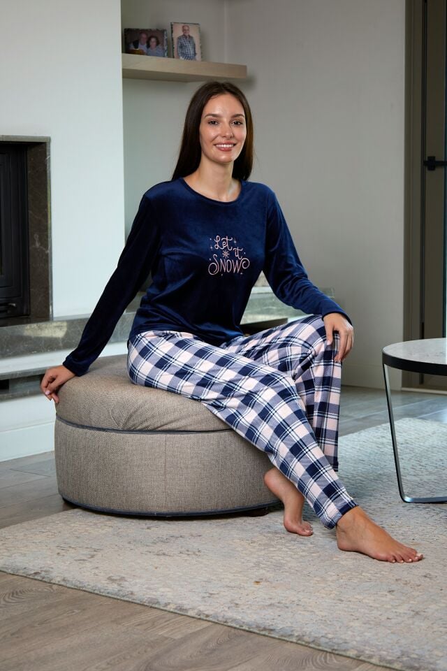 Estiva Kadın Kareli Lacivert Kadife Pijama Takımı