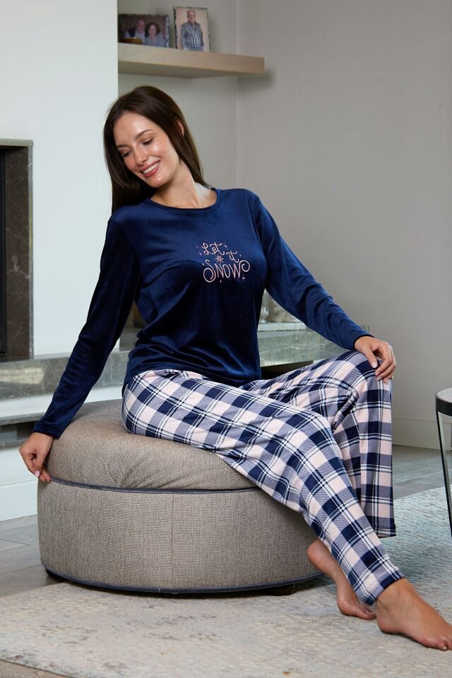 Estiva Kadın Kareli Lacivert Kadife Pijama Takımı