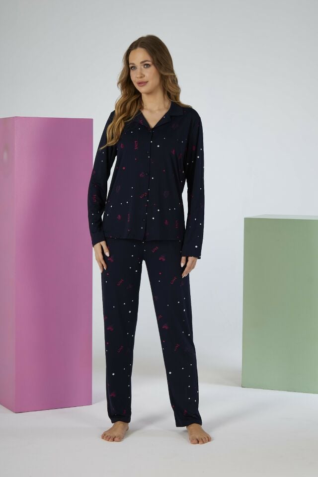 Estiva Kadın Love Desenli Lacivert Önden Düğmeli Soft Pijama Takımı
