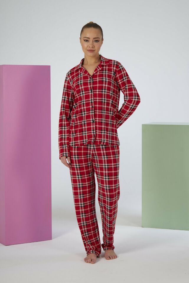 Estiva Kadın Kareli Kırmızı Önden Düğmeli Soft Pijama Takımı