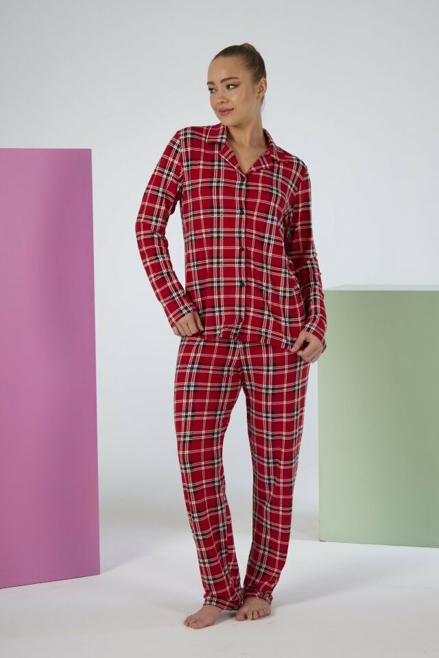 Estiva Kadın Kareli Kırmızı Önden Düğmeli Soft Pijama Takımı