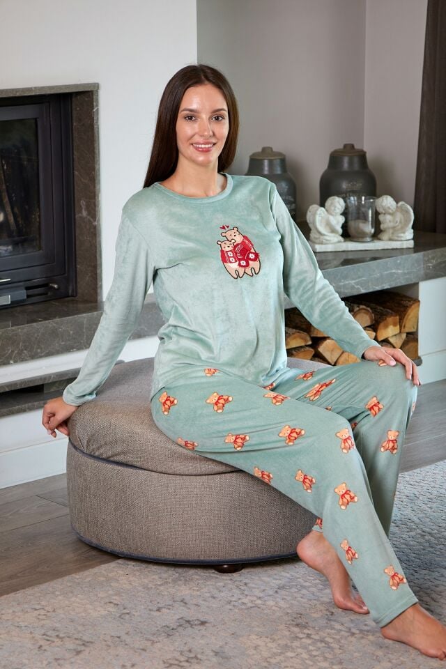 Estiva Kadın Ayıcık Desenli Yeşil Kadife Pijama Takımı