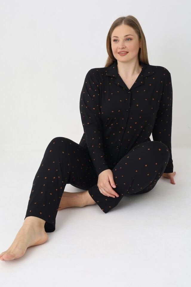 Estiva Kadın Puantiyeli Siyah Önden Düğmeli Soft Battal Pijama Takımı