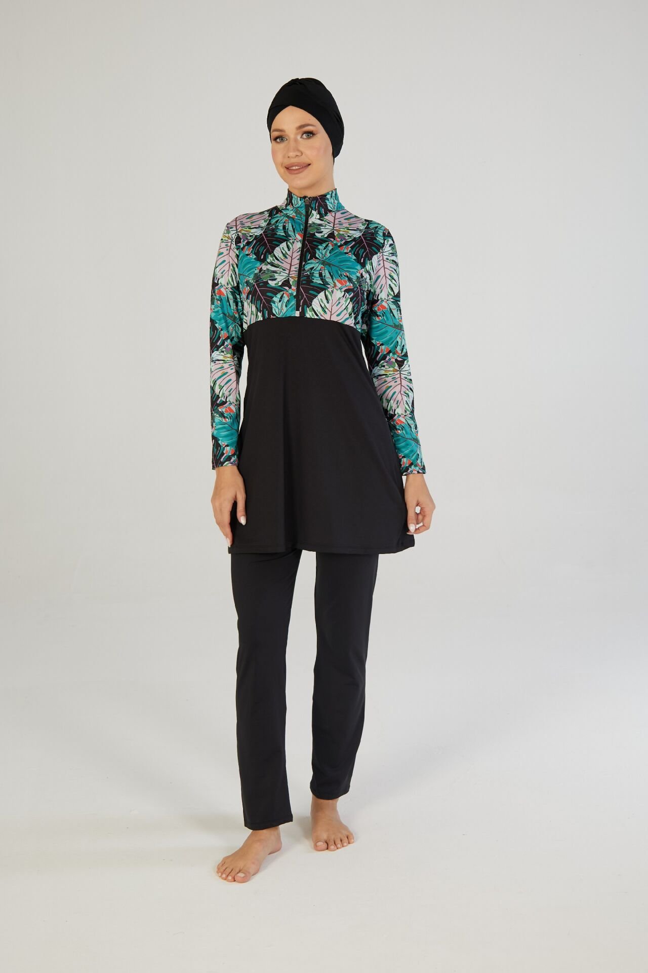 Estiva Kadın Tam Kapalı Yarım Fermuarlı Palmiye Desenli Tesettür Mayo Siyah