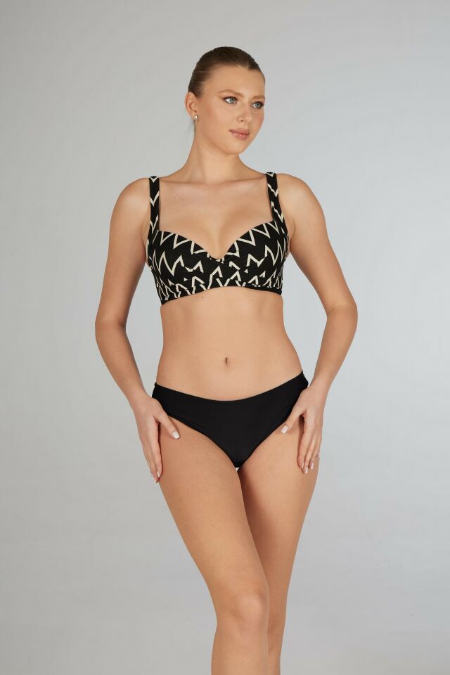 Estiva Kadın Çizgi Desenli Siyah Emprime Kaplı Battal Beden Bikini Takımı