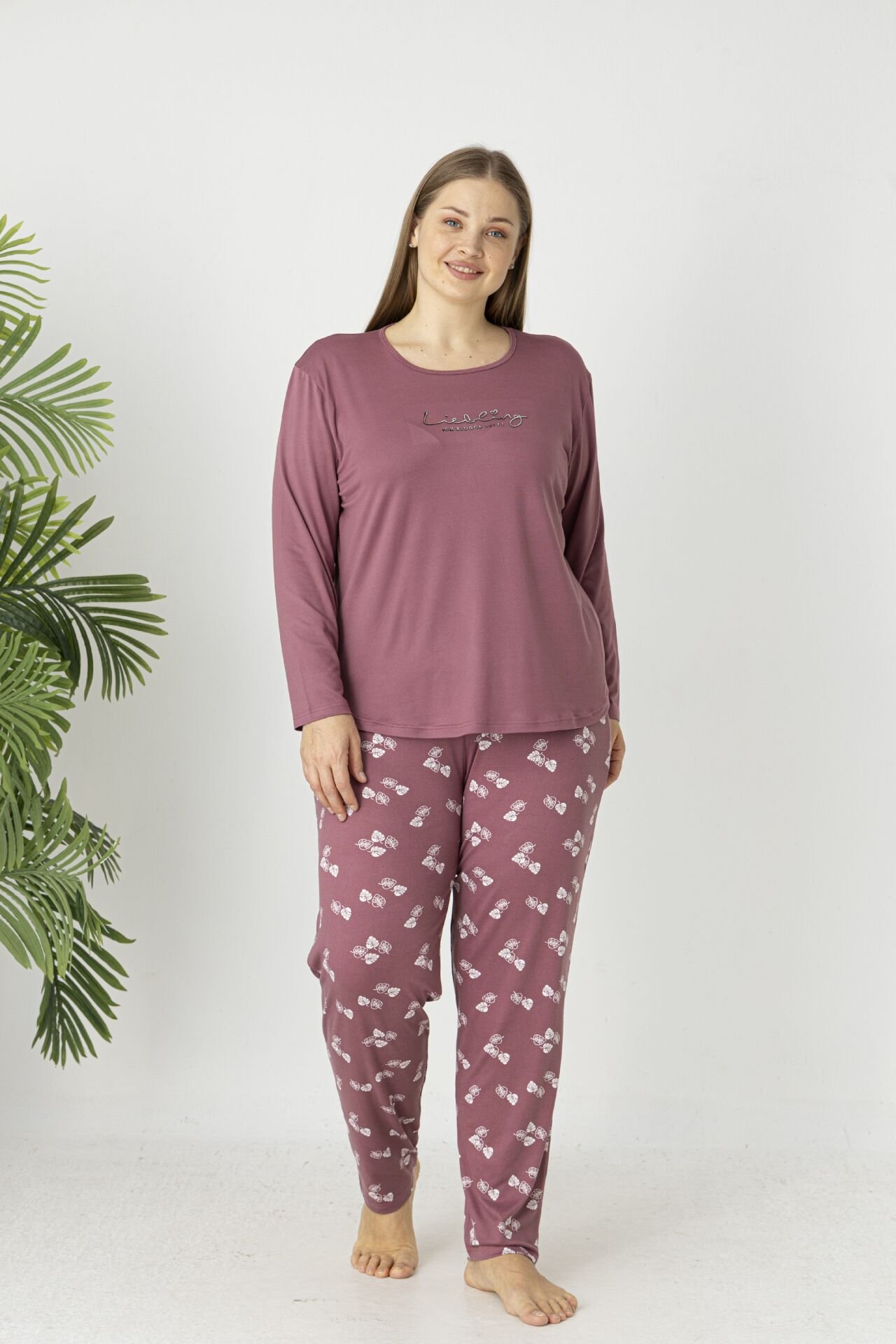 Estiva Kadın Yaprak Alt Desenli Soft Uzun Kollu Battal Pijama Takımı 4XL - Pudra