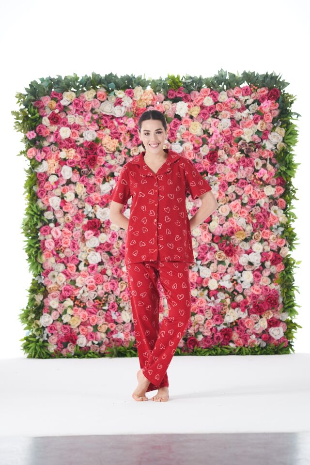 Kadın Yazlık Kalpli Önden Düğmeli Kısa Kollu Penye Lycra Pijama Takımı S - Kırmızı