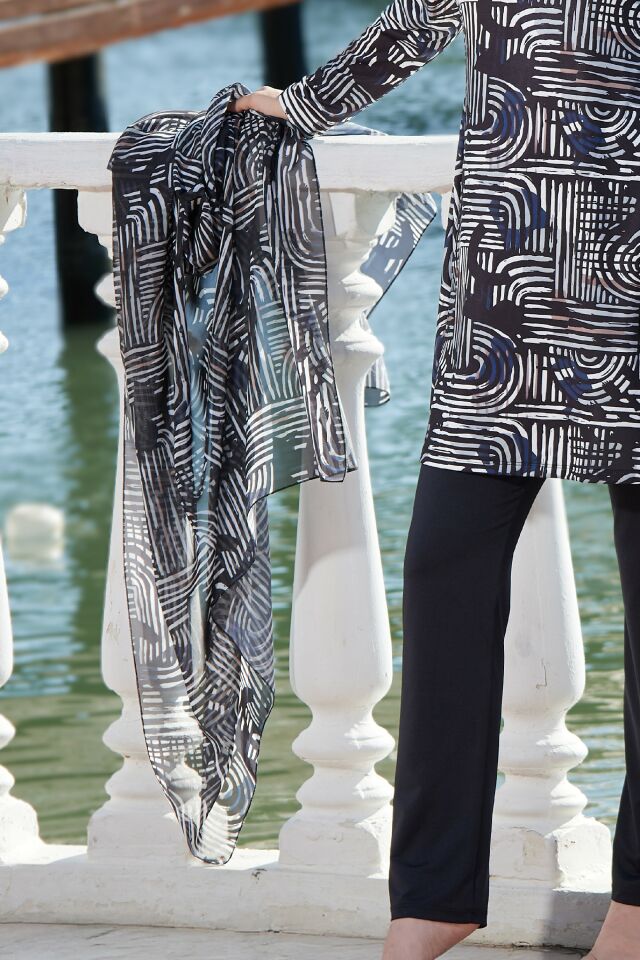 Estiva Lineer Desenli Şal Pareo