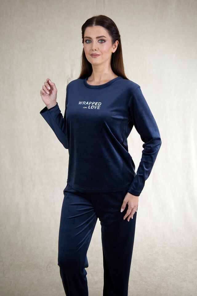 Estiva Kadın Wrapped Yazılı Kadife Pijama Takımı