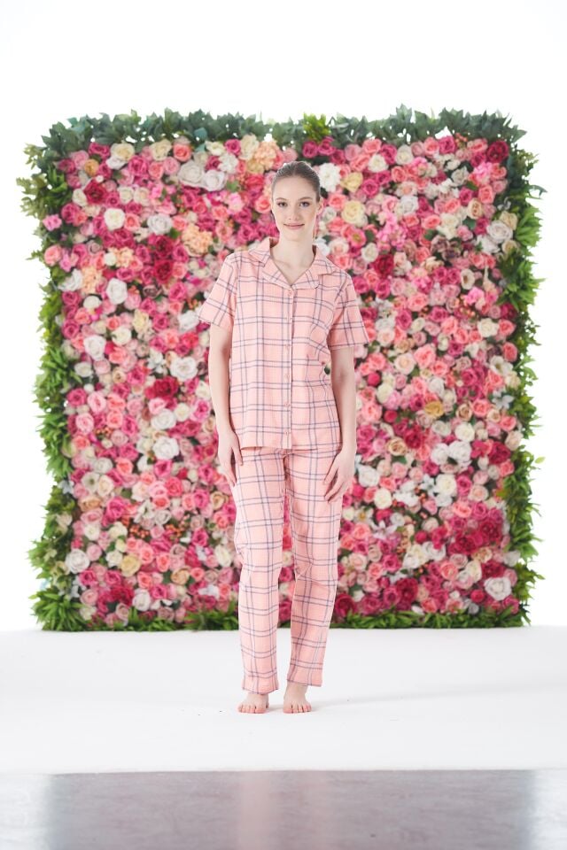 Kadın Yazlık Kareli Önden Düğmeli Kısa Kollu Penye Lycra Pijama Takımı