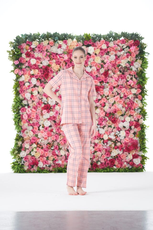 Kadın Yazlık Kareli Önden Düğmeli Kısa Kollu Penye Lycra Pijama Takımı