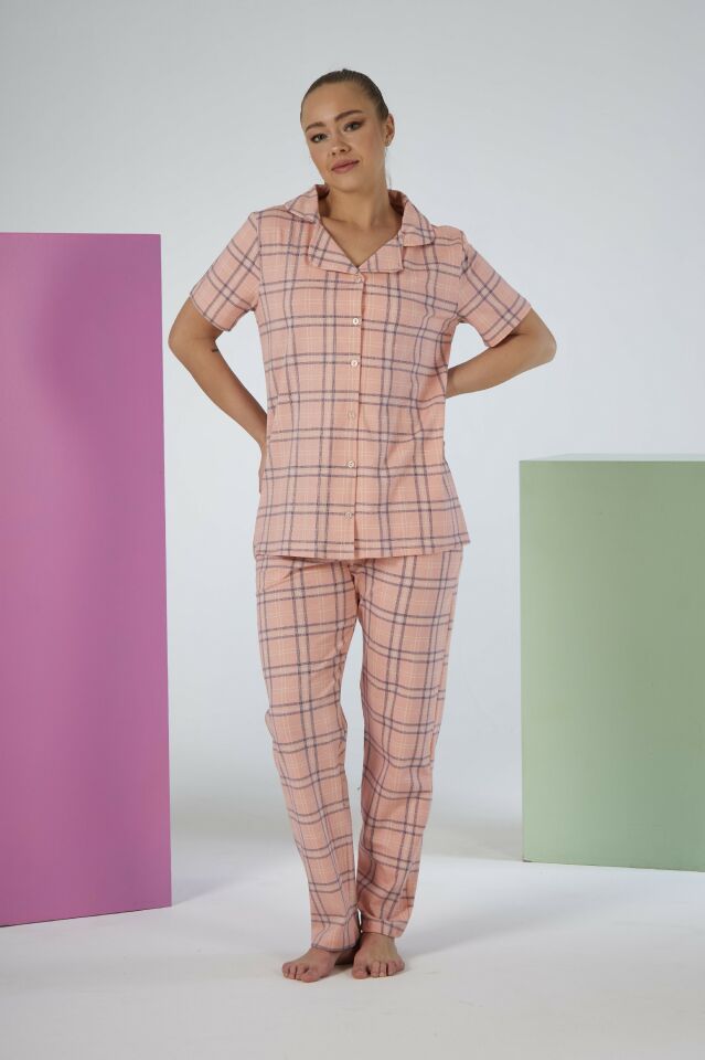 Kadın Yazlık Kareli Önden Düğmeli Kısa Kollu Penye Lycra Pijama Takımı