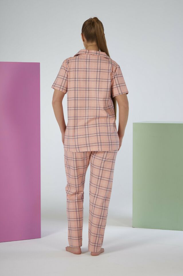 Kadın Yazlık Kareli Önden Düğmeli Kısa Kollu Penye Lycra Pijama Takımı