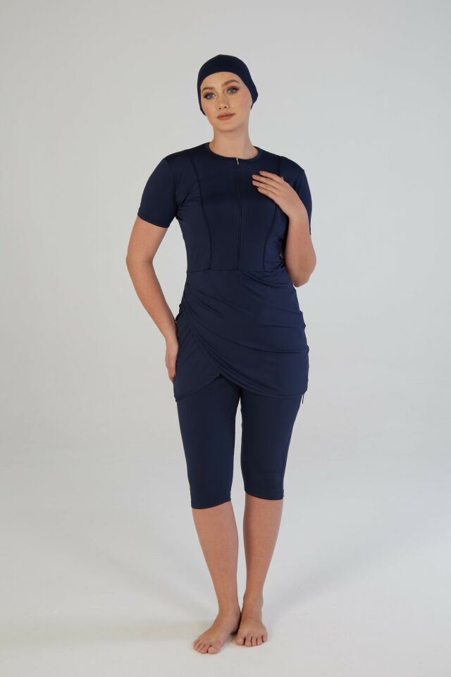 Estiva Yarı Kapalı Kısa Kollu Fermuarlı Etekli Taytlı Mayo