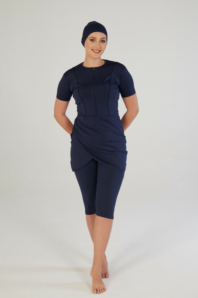 Estiva Yarı Kapalı Kısa Kollu Fermuarlı Etekli Taytlı Mayo