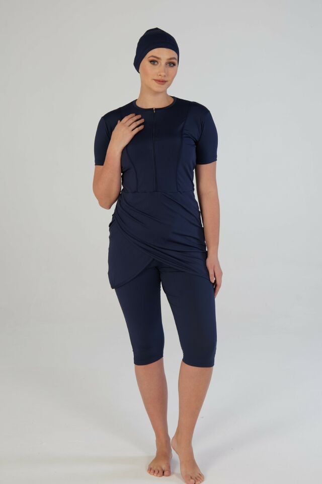 Estiva Yarı Kapalı Kısa Kollu Fermuarlı Etekli Taytlı Mayo