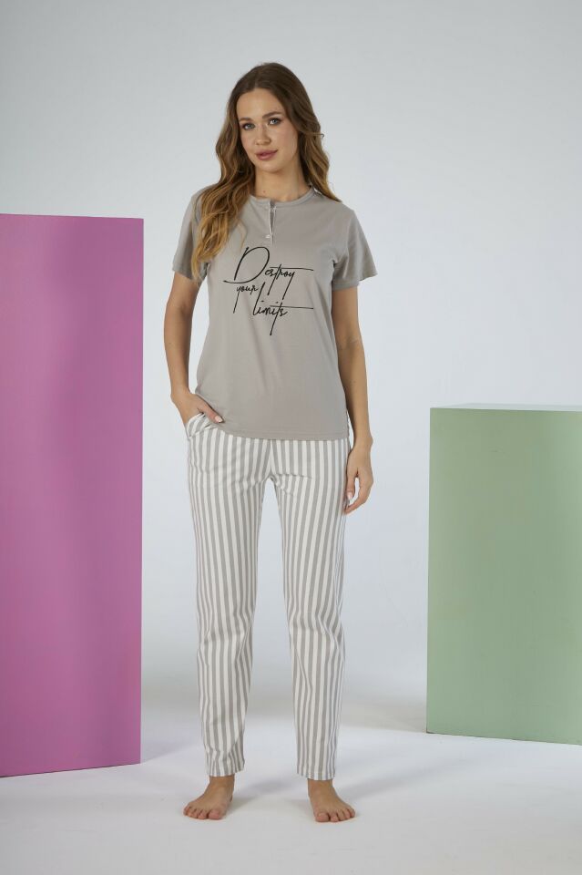 Kadın Yazlık Çizgili Kısa Kollu Penye Lycra Pijama Takımı